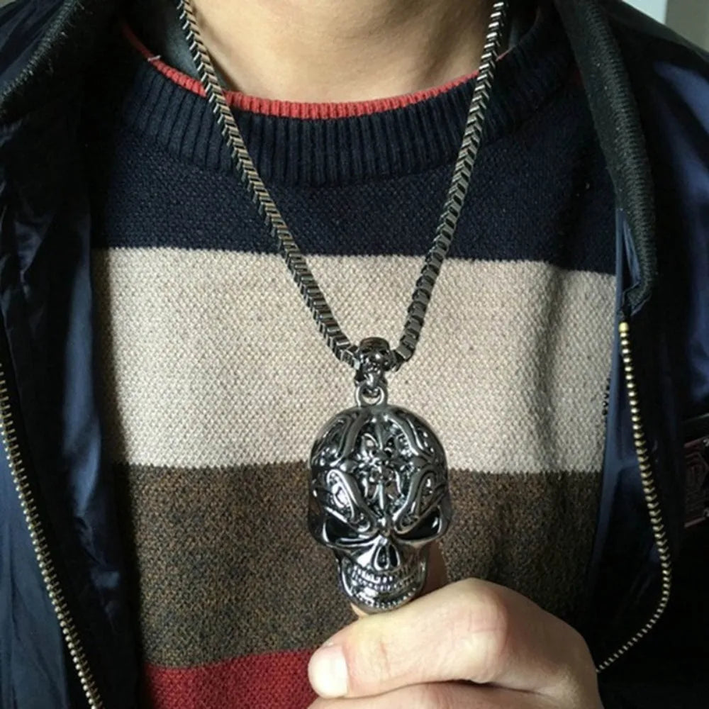 Vintage Hip Hop Evil Skull Necklace Metal Skull Pendant Collar Gothic Skull Chain Skull Fashion Men and Women Punk Style Jewelry